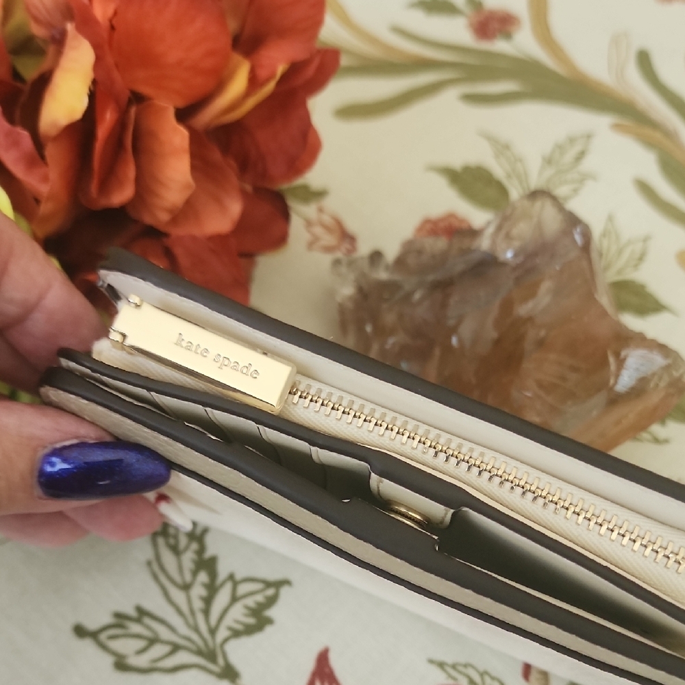 Kate Spade Lena Colorblock Cream and Tan Wallet - Picture 3 of 14
